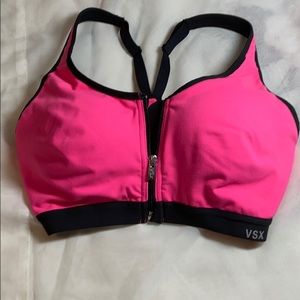 EUC VSX Sport 32D zipper, front closure hot pink